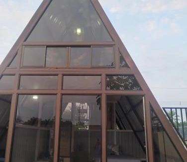 Parrita Chalet De Ski | A-frame cabin