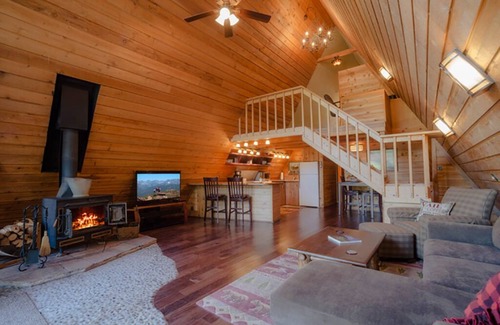 South Forty Cabine | A-Frame Cabin sur la rivière bleue à Silverthorne, grand pont, pêche, Easy Drive to Town and Resorts
