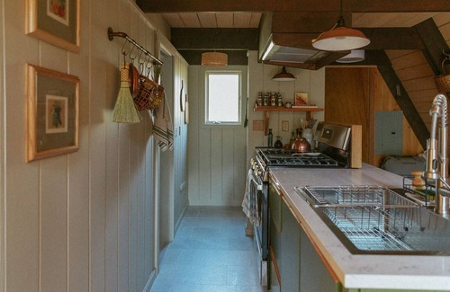 Margaretville Cabine | A-frame Cabin with private 30 ft Waterfall
