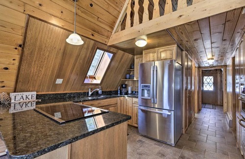 Butternut Maison | A-Frame Cabin with Private Boat Dock!