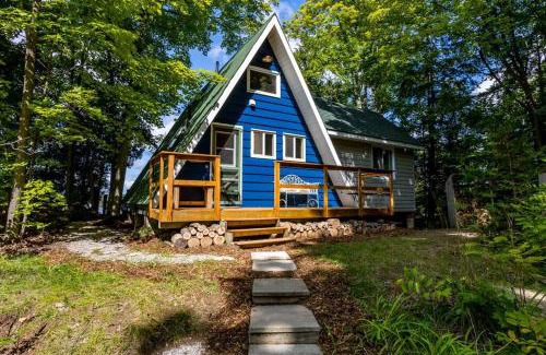 Leeds and the Thousand Islands Maison | A-frame Cottage Lakeside, Charleston lake