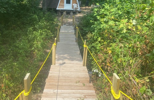 Broadway Cabine | A-frame in the Brambles Cabin, Broadway, Virginia