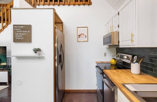 East Stroudsburg Chalet De Ski | A-Frame | Ski | Hike | Hot Tub | Firepit