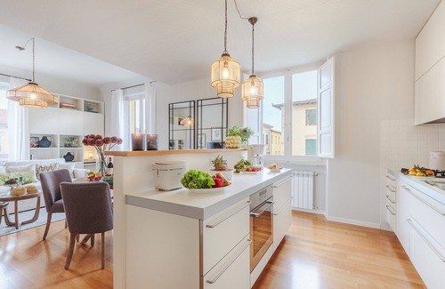 Lucca Historical Center Appartement | A Fresh Modern Penthouse inside the Walls of Lucca