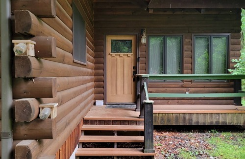 Jonas Cabine | A gem in the woods!