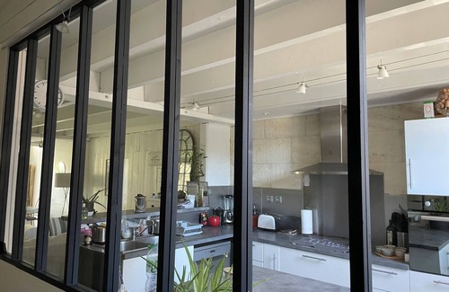 Bordeaux Maison | Évasion Urbaine : Votre Havre de Paix avec Piscine