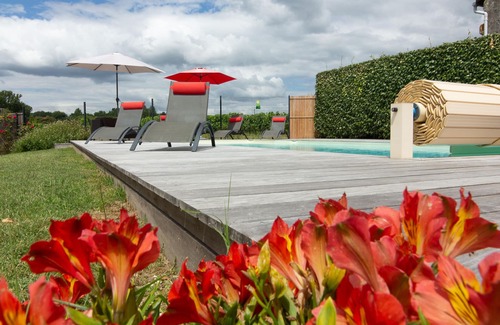 Saint-Mariens Maison | Un Gite appelé La Grange, avec jardin, barbecue et piscine chauffée