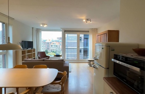 Staatsliedenbuurt Appartement | A Glimpse Into the Rich History of Amsterdam