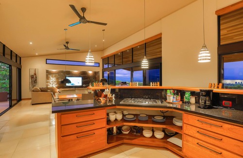 Quepos Villa | A Glimpse de paradis, une vue imprenable!