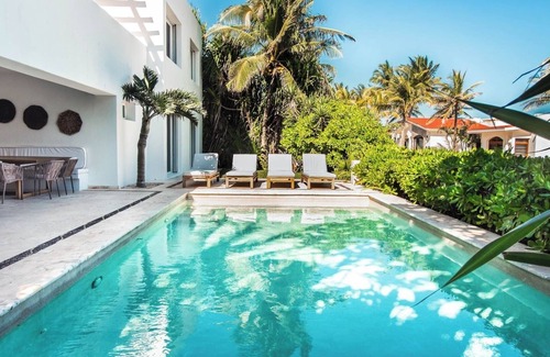 Playacar Fase I Villa | A Graceful Home for a Chic Beach Getaway