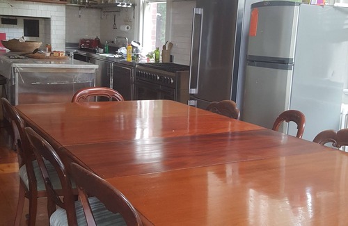 Yarraville Maison | Un grand manoir proche de la CDB avec parking extérieur