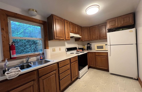 Watkins Glen Maison | Madison Guest House