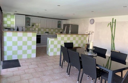 Clermont-l'Herault Appartement | Havre de paix entre terre et mer