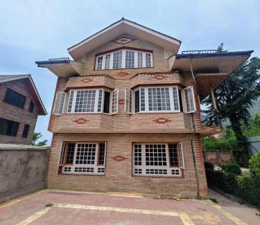 Nishat-Shalimar Maison | A Hidden Gem with Mountain view