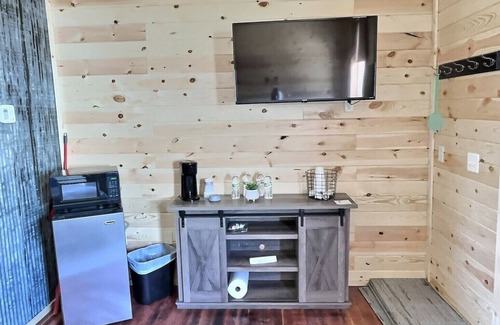 Waumandee Cabine | A "Hideaway" from the hectic everyday life in the heart of Buffalo County.