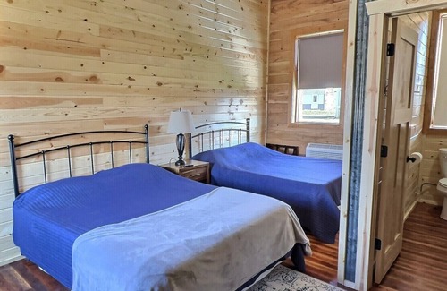 Waumandee Cabine | A "Hideaway" from the hectic everyday life in the heart of Buffalo County.