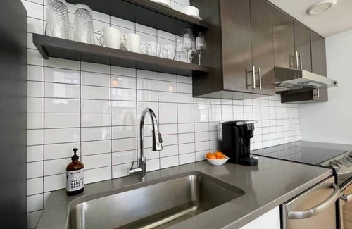 Old Market Appartement | A historic 1,200 square foot loft in the heart of the Old Market with Howard Street view