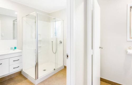 Clover Park Maison | A Home away from Home | WiFi | Netflix | w/Parking