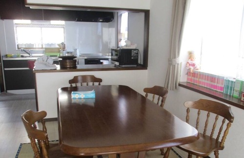 Toyama Maison | A house with 2 parking spaces, located a 9-minute walk from Toyama Station! Akae-tei"] is ideal for work as well as travel. This is a ryokan where you can stay with no meal and relax as if you were in a vacation home.