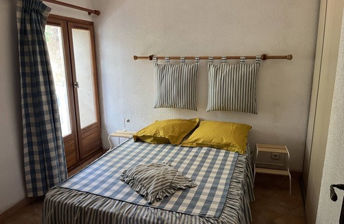 Mons Maison | A l'entrée du massif du Caroux Coquet petit gite en pierre
