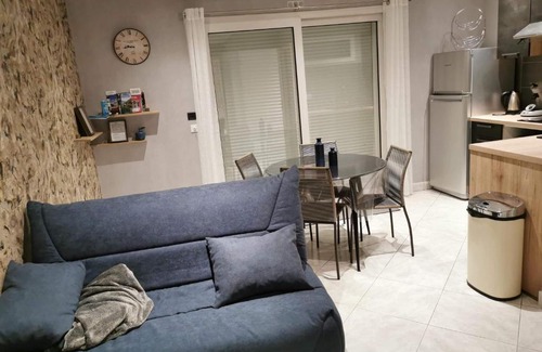 Brison-Saint-Innocent Appartement | A l instant présent