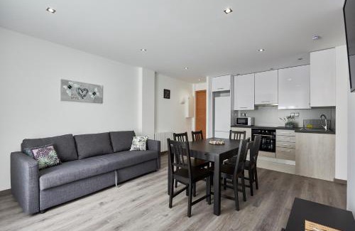 Le Pin Appartement | A L'Ombre du Pin "2" - Family T3 near Disneyland and Paris, 1-6 Guests