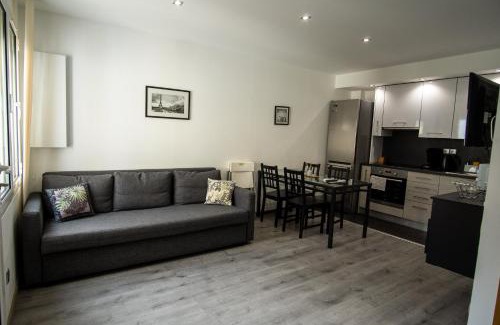 Le Pin Appartement | A L'Ombre du Pin "7" - Spacious T3 Duplex near Disneyland and Paris, 1-6 Guests