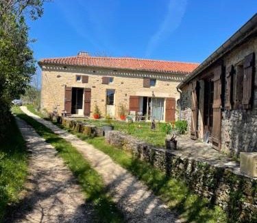 Sauveterre-la-Lemance Maison | A l'Orée des Vignes