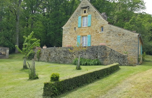 La Masse Maison | A l'orée du bois, gite in Cazals, Lot, 4 km from the Dordogne.