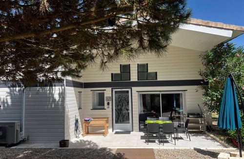 Saint-Germain-dEsteuil Maison | A LA BELLE ETOILE MAISON CLIMATISEE