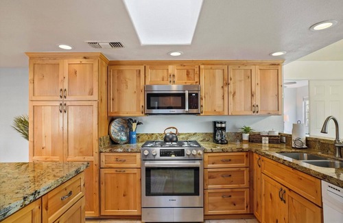 Lakeside Maison | A Lakeside Retreat - The Birdhouse SD, Pool, Spa, Fire Pit, Game Room