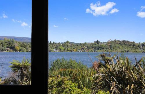 Okere Falls Maison | A Lakeside Story - Lakefront at Okere Falls
