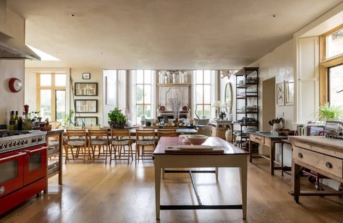 Lechlade Maison | A Large Cotswold Country Retreat