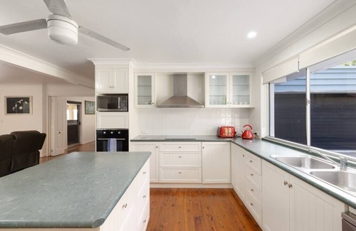 Yatala Maison | A large house@Yatala Gold Coast andBoating