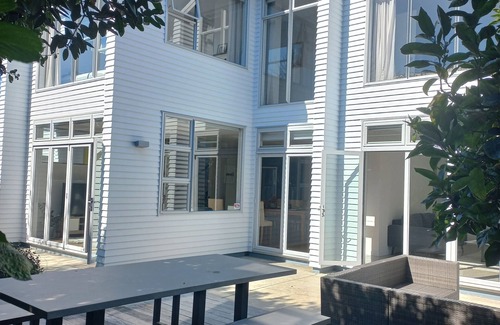 Tauranga Maison | A Little Bit Grand