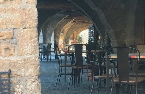 Ainsa Appartement | Un petit bijou sur la vieille place d'Ainsa-Palacete A