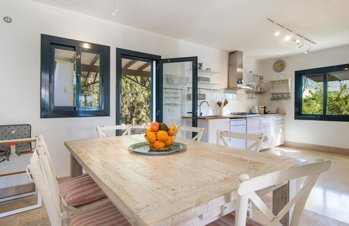 Cala Figuera Villa | A lovely ibicenco-style chalet for up to 5 adults and 1 child with pool