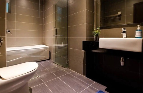 Taman Century Appartement | A Lux 3BR KSL DEsplanade Residence, FREE Parking
