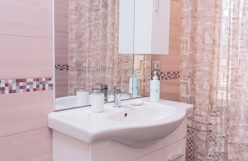 Arenella Appartement | A luxurious and elegant Mansion located in the heart of Vomero full of comfort