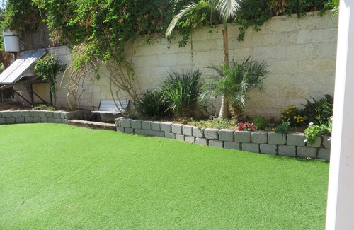 Beit Shemesh Appartement | A Luxurious Garden apartment with another private unit attached