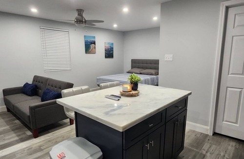 Westwego Appartement | A luxurious new construction studio apartment just 20 min away from New Orleans!
