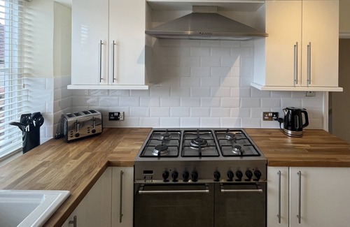 Aylsham Cottage | Prestige-Cottage-Salle de bain et douche-Vue historique