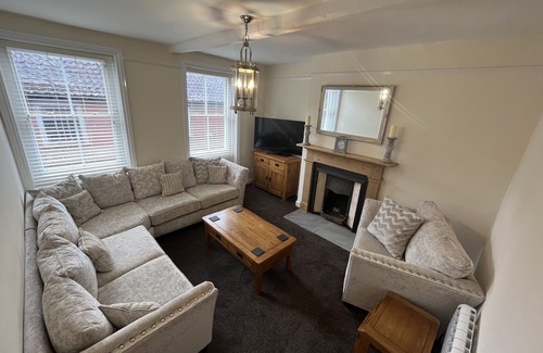 Aylsham Cottage | Prestige-Cottage-Salle de bain et douche-Vue historique