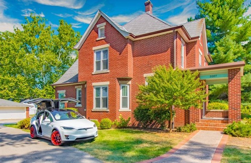 Peoria Maison | Un domaine luxueux et moderne. Transfert aéroport gratuit avec Tesla Model X!