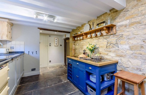 Ebrington Cottage | A Luxury Family Friendly Holiday Cottage in the Cotswolds - Spring Cottage