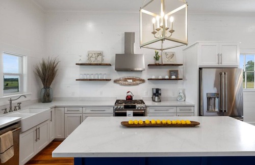 Brenham Maison | A luxury Farmstead retreat, escape the city lights!