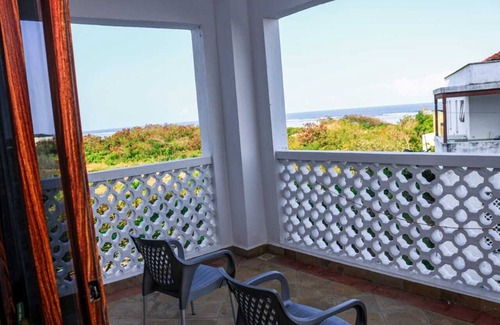 Vipingo Appartement | A magnificent 2 bedroomed apartment with a pool, 2 mins from the Ngoloko beach..