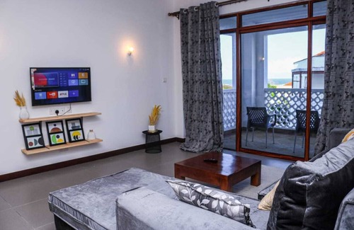Vipingo Appartement | A magnificent 2 bedroomed apartment with a pool, 2 mins from the Ngoloko beach..
