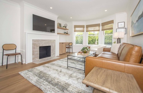 Marina District Appartement | A+ Marina/Cow Hollow location! Highly walkable & great Live/Work space w/parking
