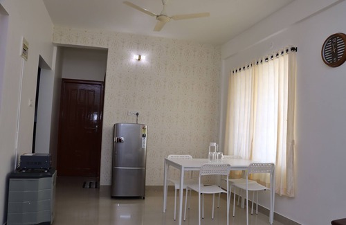 Kanaka Nagar Appartement | A Modern 2BHK Apartment near Manyata tech park- 30 mins to airport